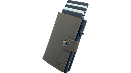 Minima (dark brown) / smarte Geldbörse mit RFID-Schutz / smart wallet